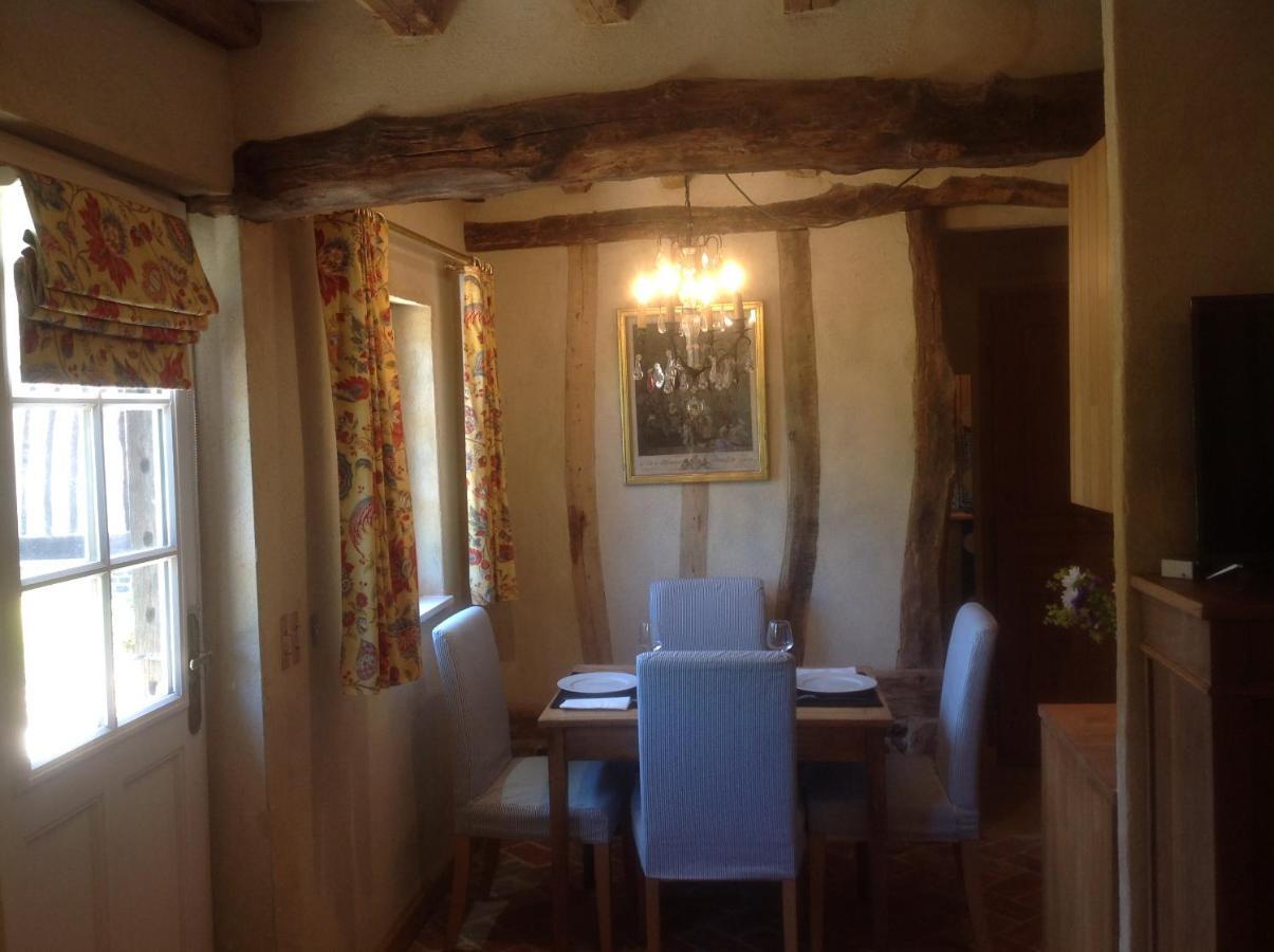 Le Clos-Masure de Béatrice Montreuil-en-Caux Esterno foto